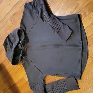 H41 Puma women's zip up  hoodie...size small petite